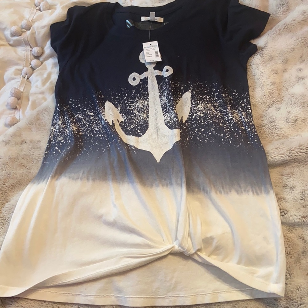 Graphic tee